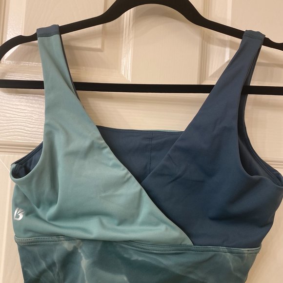 **Gently Used BuffBunny Journey Sports Bra in Avo Green Multi Size Large - Picture 2 of 3